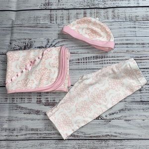 3 Piece Newborn Set Size 0-3 Months
